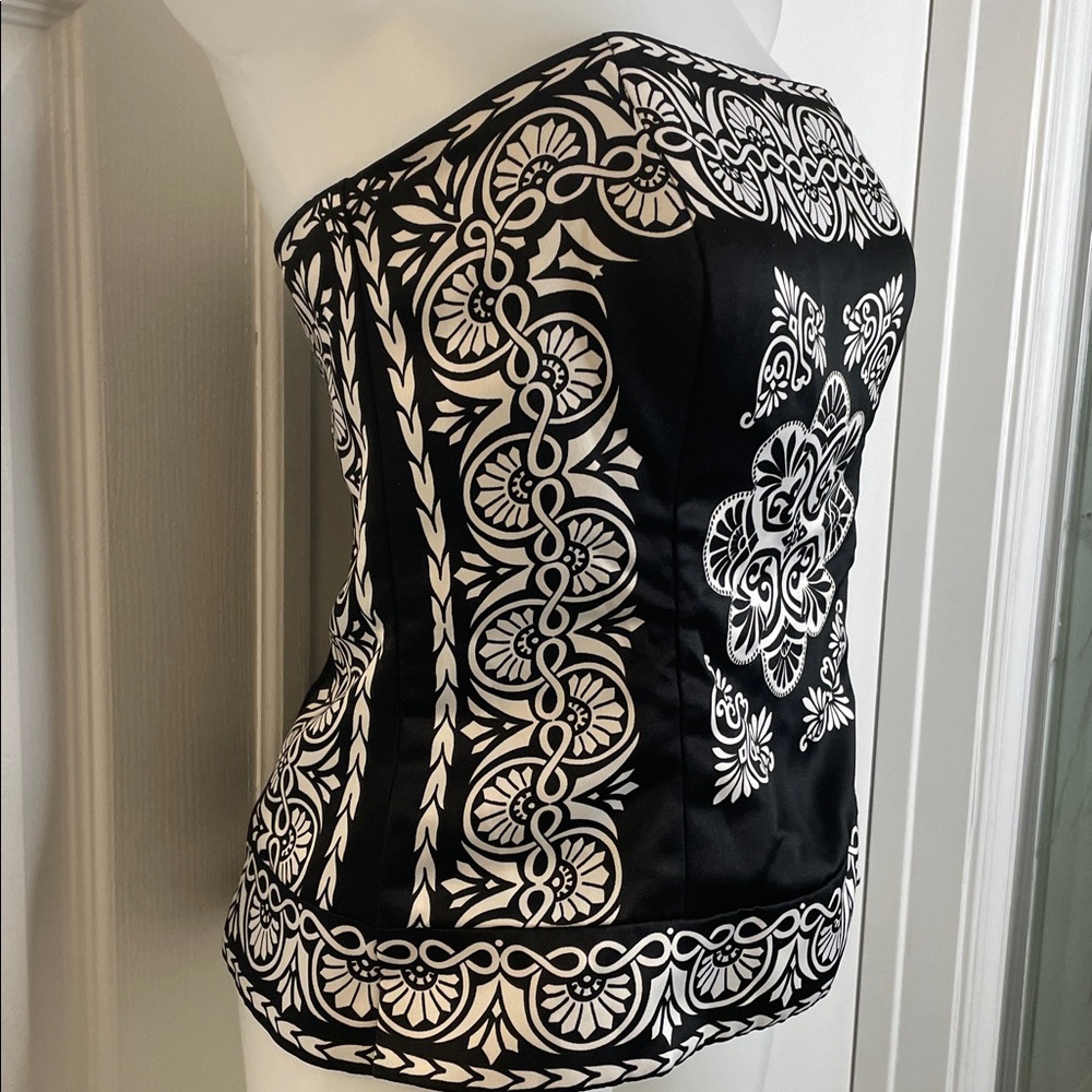 WHITE HOUSE BLACK MARKET STRAPLESS EMBELLISHED BUSTIER TOP BLACK & WHITE SIZE 8 - Picture 3 of 11